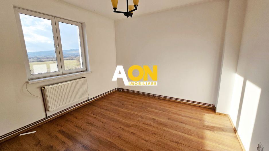 De vanzare casa 3 camere, 802mp teren, Cetate - Poză 11