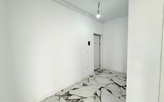 Etaj 1. Drum asfaltat. Loc de parcare. - Poză 8