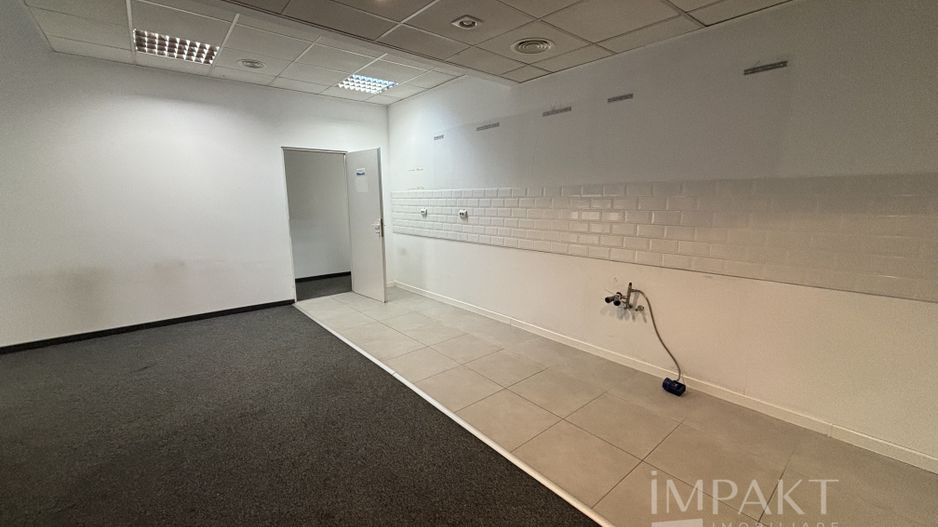 De închiriat spații moderne de birouri -Clădire centrala - Poză 8