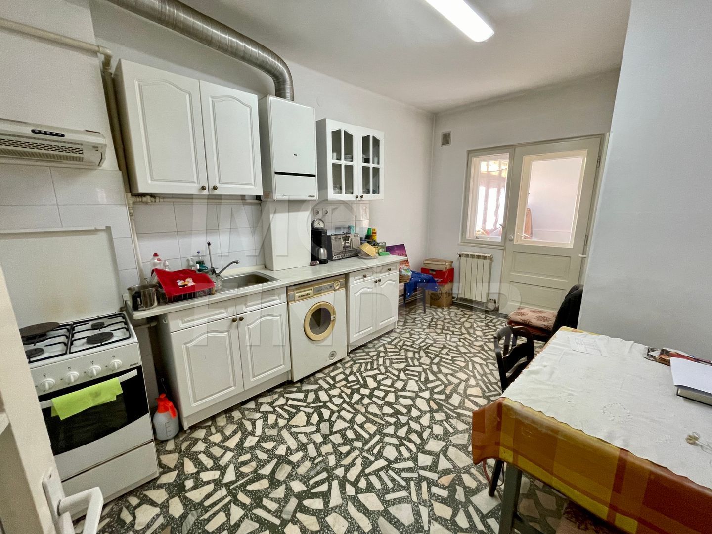 Apartament in vila, teren, garaj, zona Grand Hotel Napoca - Poză 9