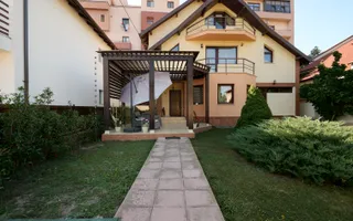 Casa + 305 mp terem curte proprie in zona rezidentiala Gavana - Poză 16