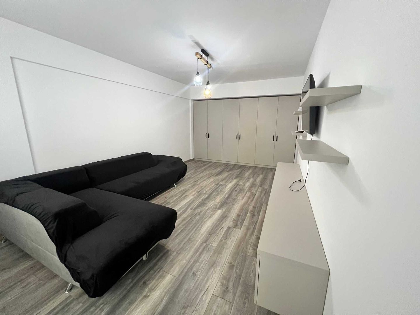 De închiriat – Apartament 2 camere decomandat |  District Residence - Poză 3