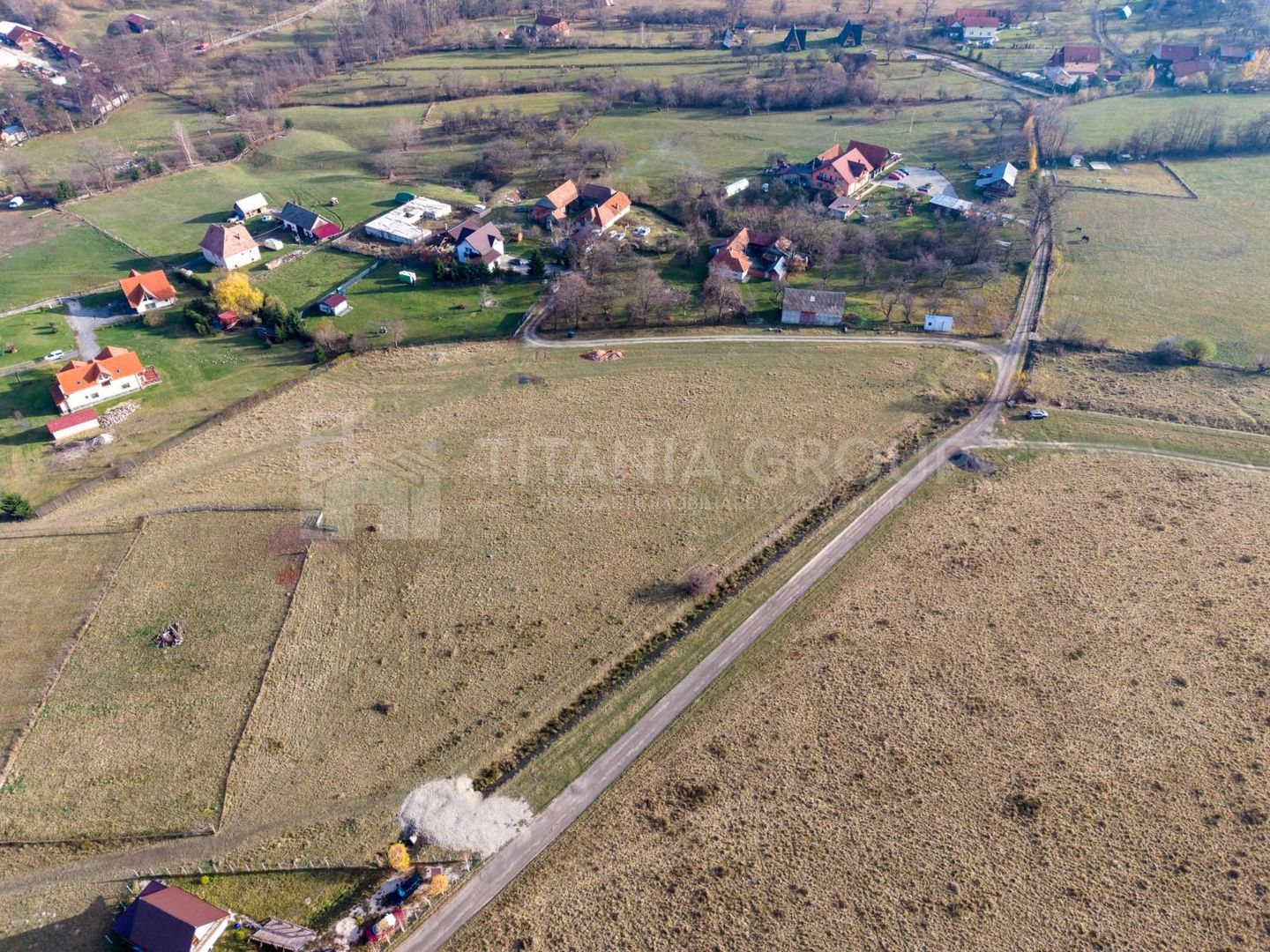 Teren intravilan parcelabil, priveliște spre munți, Sohodol, Bran - Poză 21