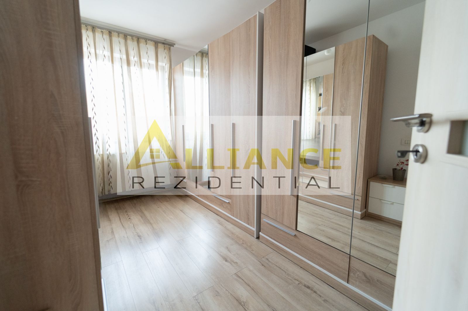 [PRIMARIE] Vila cu 4 camere - 3 bai | Mobilata - Poză 12