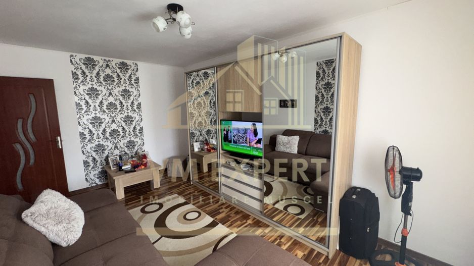 APARTAMENT 3 CAMERE ETAJ 4 VISOI - Poză 6