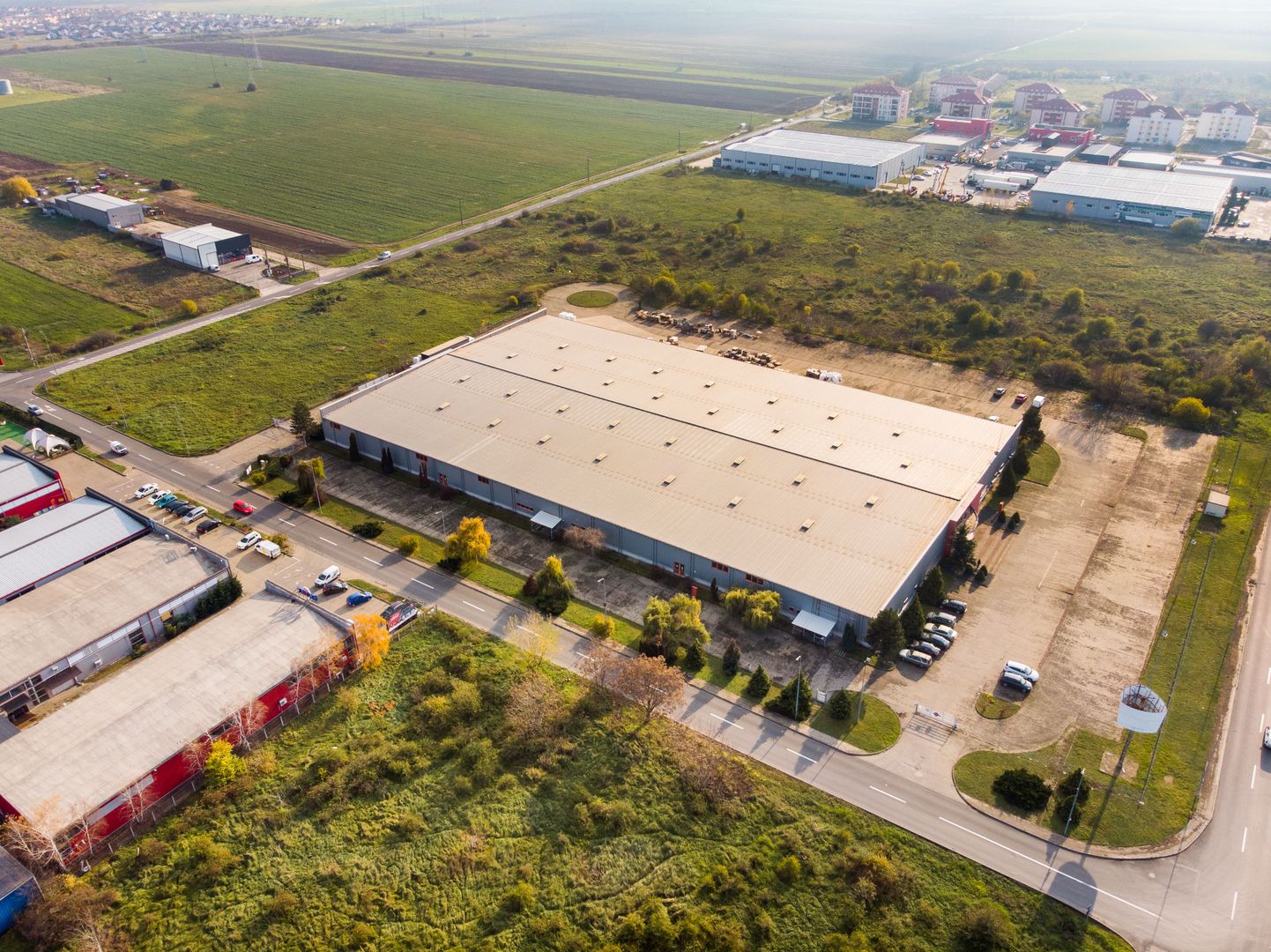 Hală industrială modernă în zona de est, Arad - Poză 3