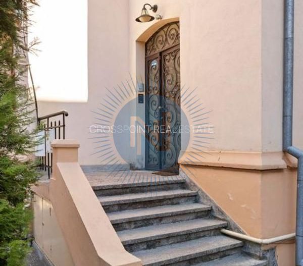 Apartament in vila Capitale plus Demisol - Poză 2