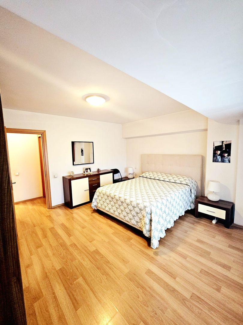 De vanzare Apartament 4 camere ULTRACENTRAL Piata Unirii, Bucuresti - Poză 1