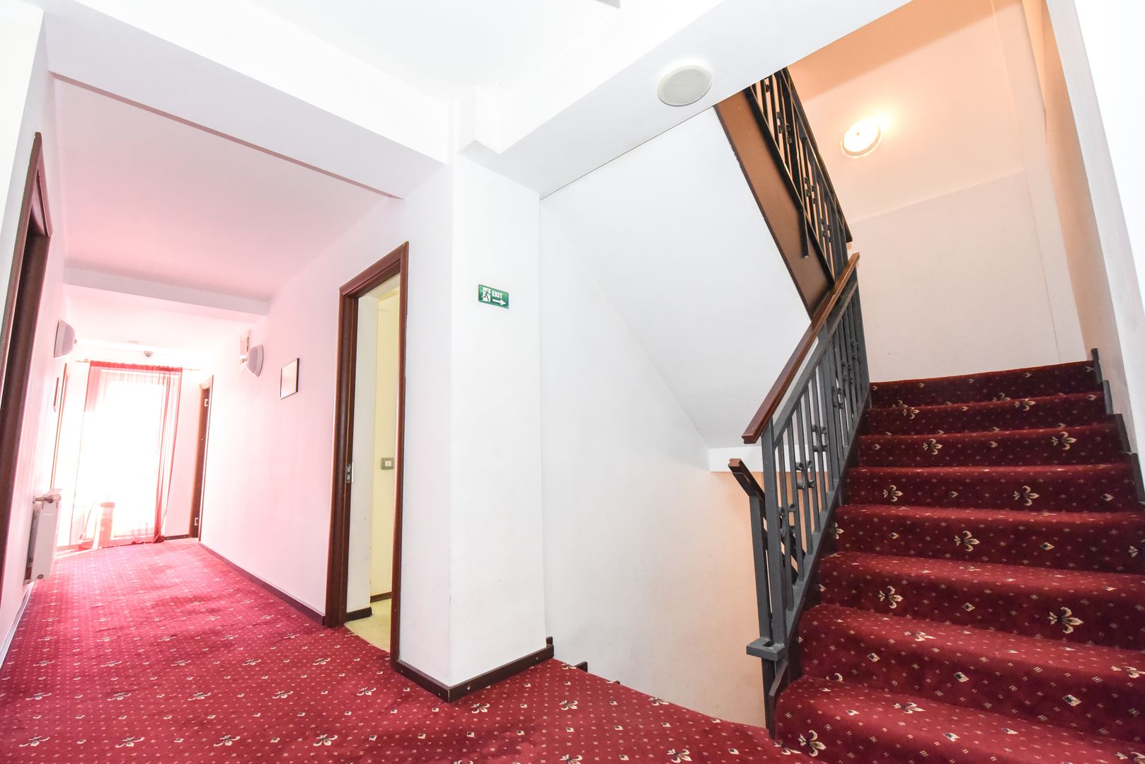 Hotel glamour si restaurant, in inima statiunii Predeal - Poză 8