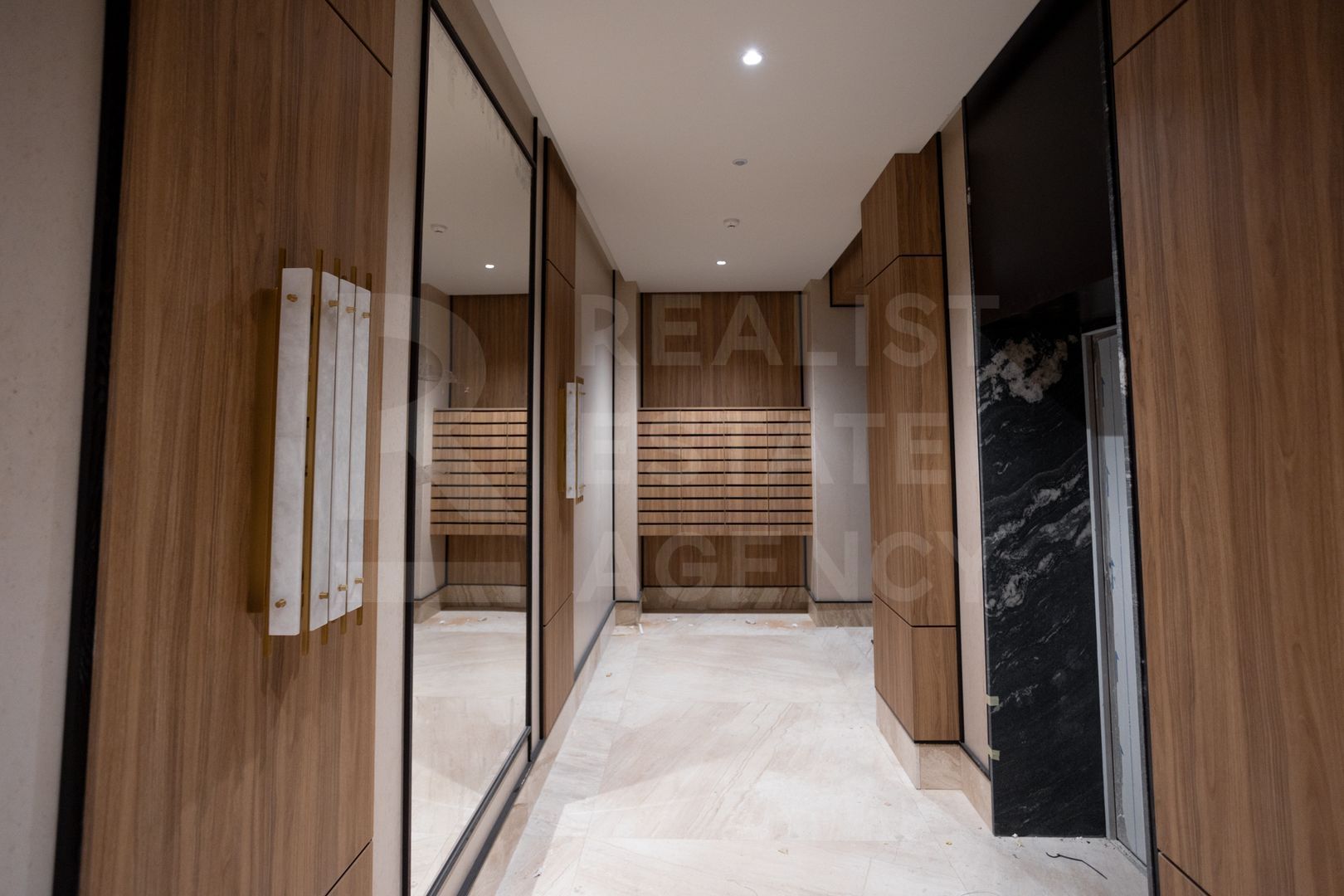 Chirie apartament PREMIUM în inima Chișinăului – Square Residence - Poză 10