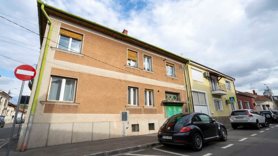 Apartament 3 camere ultracentral cu garaj si beci - Poză 2