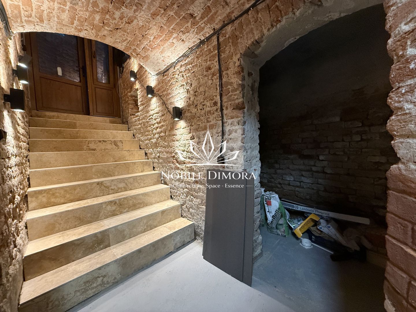 SAD - Spatiu comercial central de 160mp in Arad - ideal: crama, cafenea, magazin - Poză 15