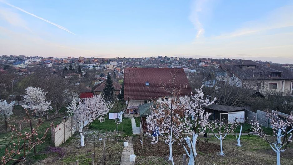 Vila  Oradea zona Iorga 420 mp ,teren 2000 ml - Poză 3