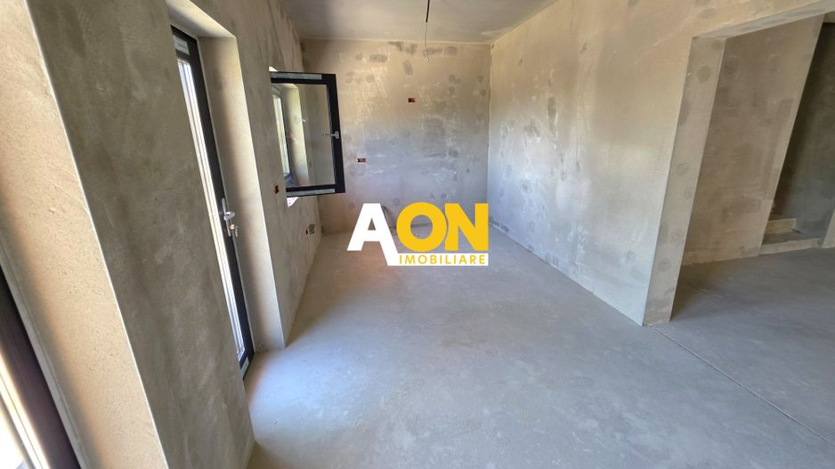 Duplex semifinisat, 4 camere,  250 mp teren, zona Schit - Poză 12