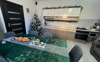 Casa moderna alcatuita din trei apartamente, zona Rovine - Poză 2