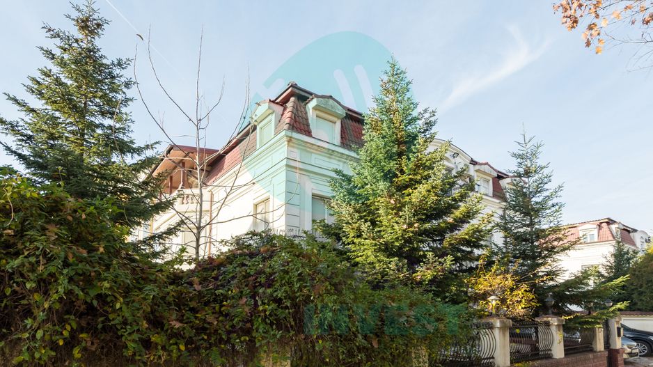 Vila spatioasa in zona Erou Iancu Nicolae - British School - Poză 19