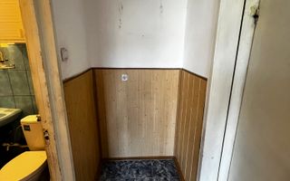 Apartament 2 camere, 43 mp, balcon mare, acoperiș, etaj 4/4 - Poză 7