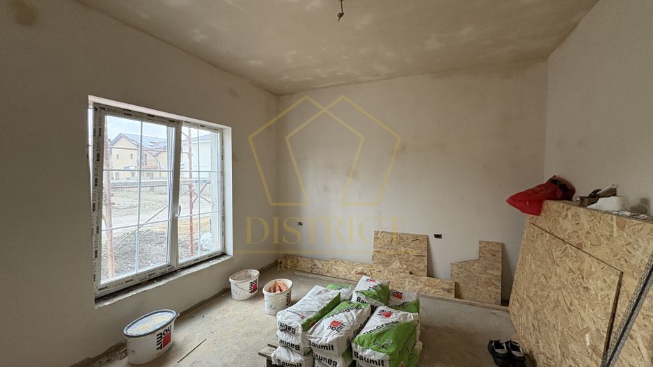 Duplex cu 4 camere, despărțit prin CARPORT | Mosnita Noua | HORNBACH - Poză 7