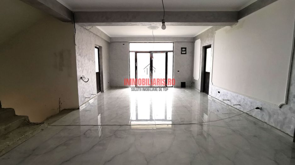 Ozana-Metrou 1 Decembrie 1918 - Casa P+2+M - Prima Inchiriere - Poză 6