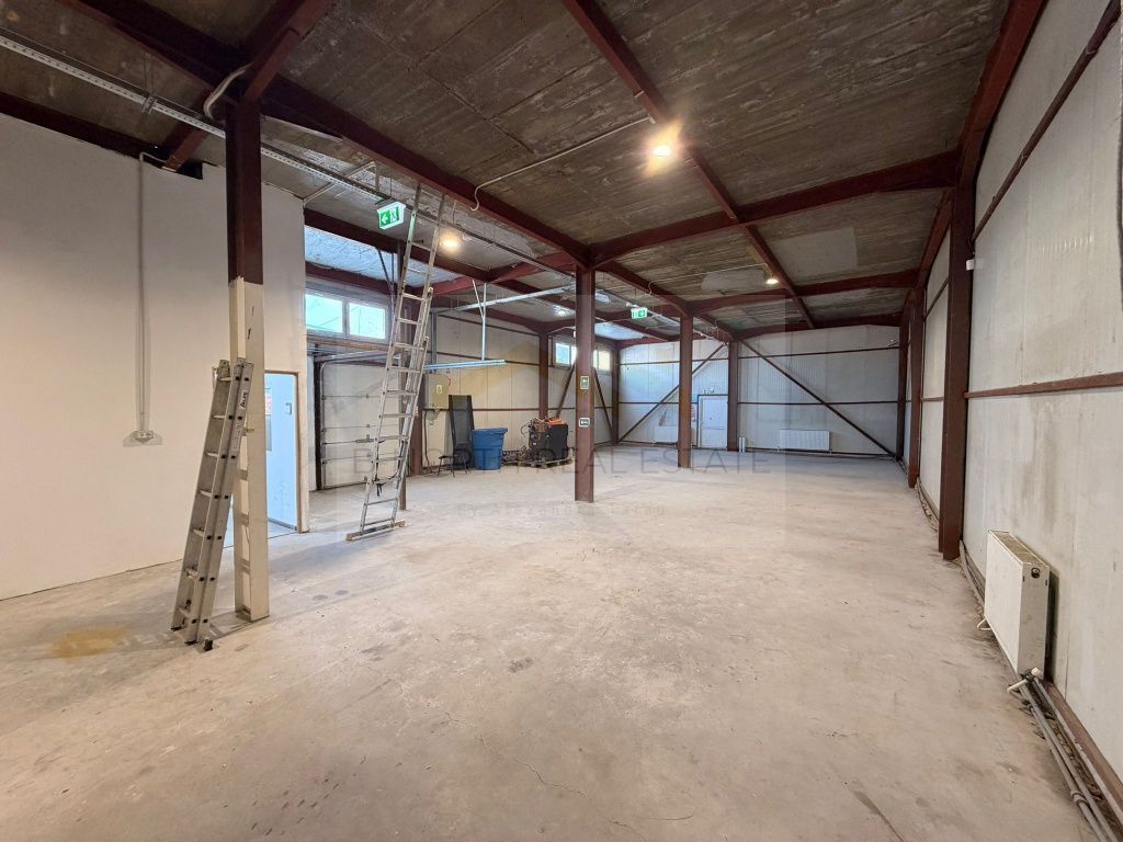 Hală industrială de închiriat Popești-Leordeni 361 mp + birouri 180 mp - Poză 1