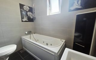 De închiriat – Apartament modern cu 3 camere, loc de parcare - Turnișor - Poză 6