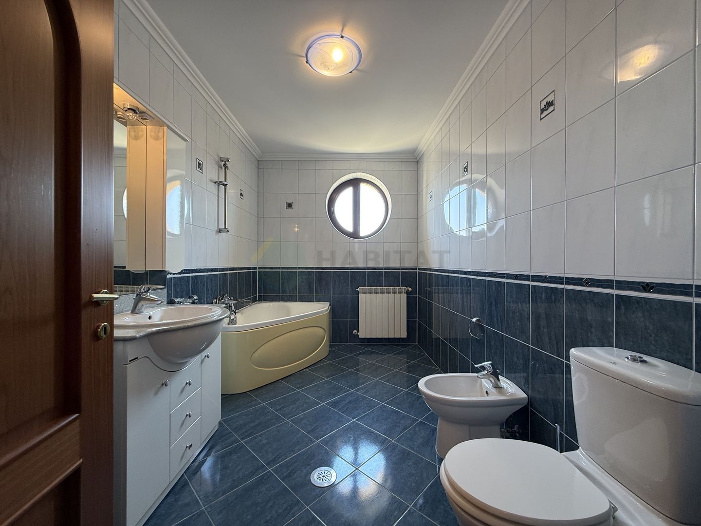 Vila 9 camere cu piscina si teren de 1.000 mp - Poză 28