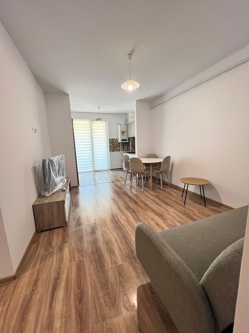 Apartament 2 camere + loc de parcare Pacurari Alpha Bank 450 euro - Poză 2