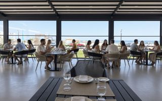 Apartament cu 2 camere, 2 bai | Casa del Mar | Restaurant si  Piscina - Poză 9