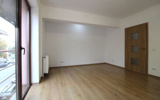 8 incaperi, 2 bai, centrala proprie, 3 locuri de parcare; Lipovei. - Poză 7