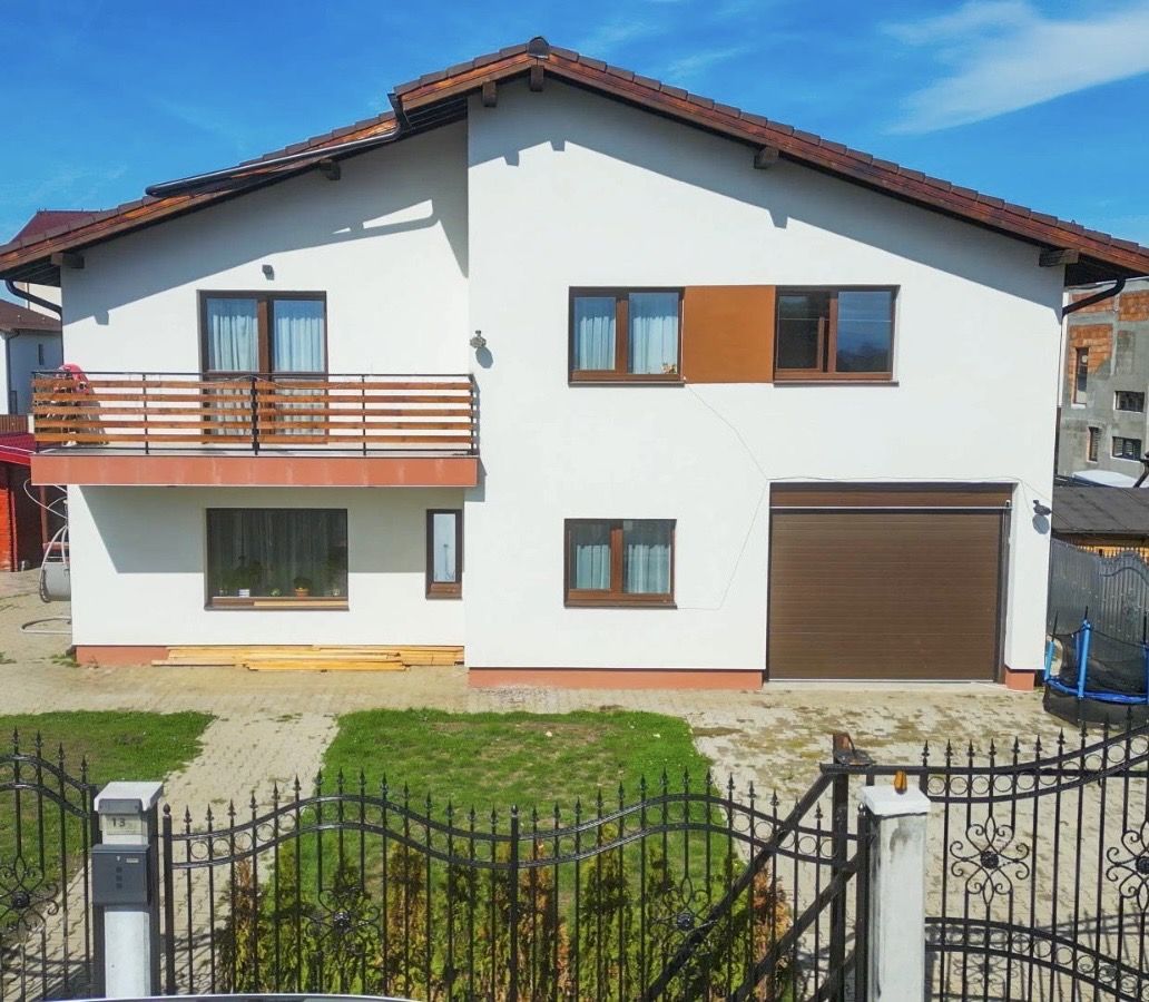 Casa individuală de vânzare Sânpetru, 5 camere, garaj, foișor, curte - Poză 1
