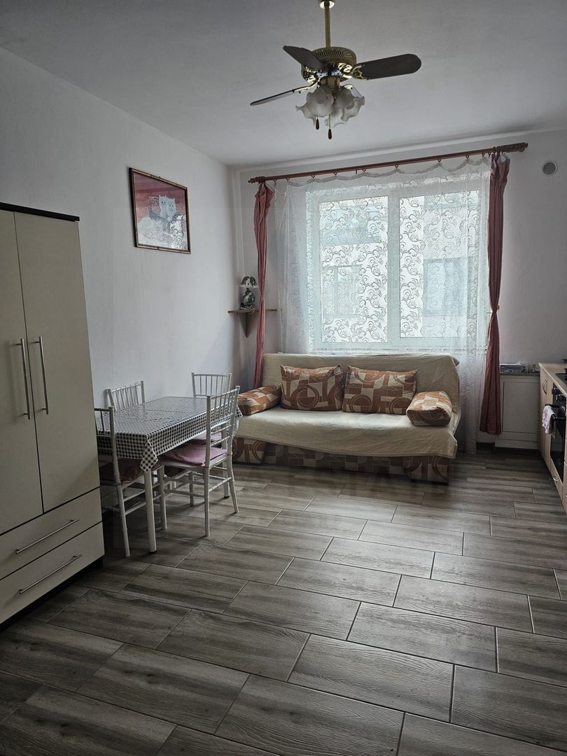 Apartament 3 camere 54 mp utili balcon si parcare privata Selimbar - Poză 1