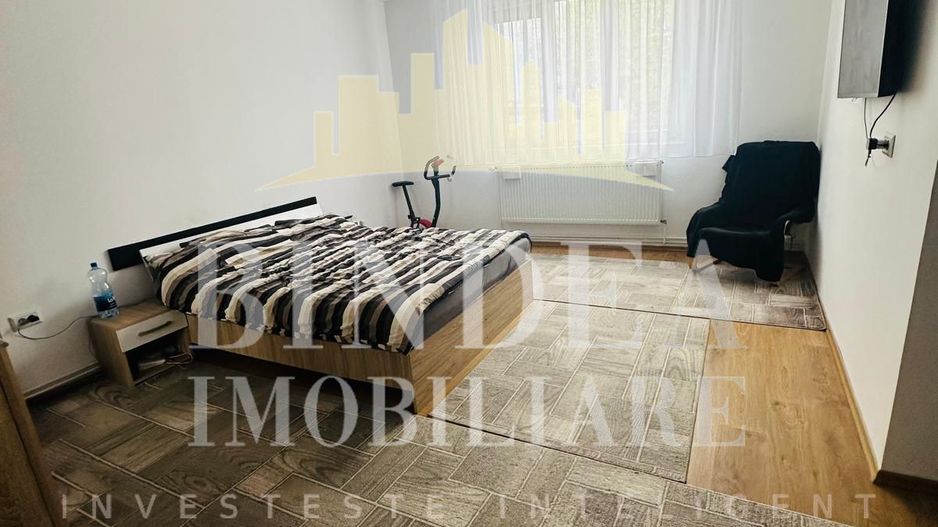 Casa individuala complet renovata- strada linistita Giarmata - Poză 5