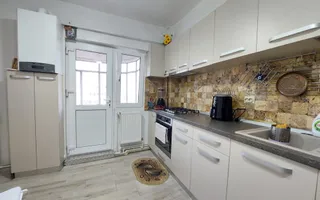 Apartament cu 3 camere zona 0 ~ etaj 5 din 6 ~ Confort 1 decomandat ~ renovat - Poză 11