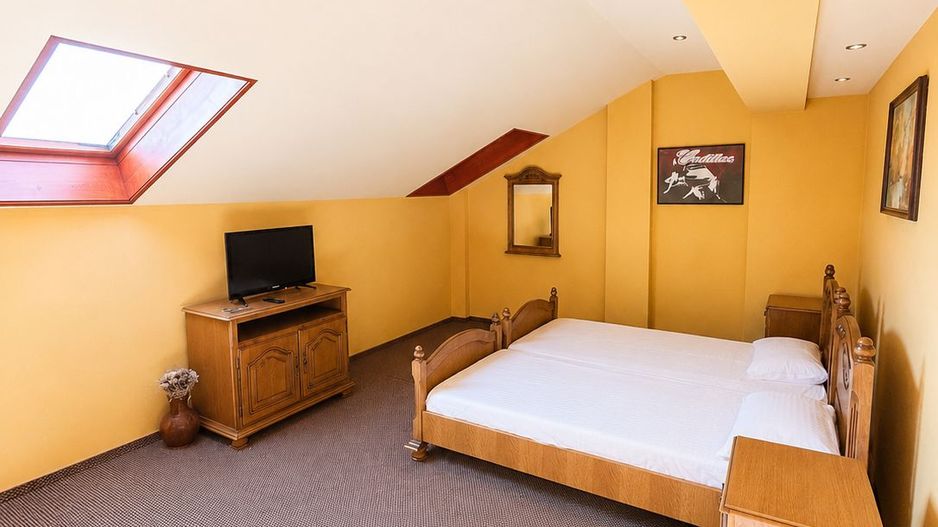 Vila Sanmartin -Zona Beverly Hills -8030mp teren - Poză 9