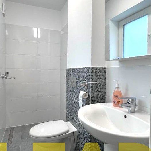 Casa renovata complet! 210 mp utili pe teren de 548 mp! - Poză 21