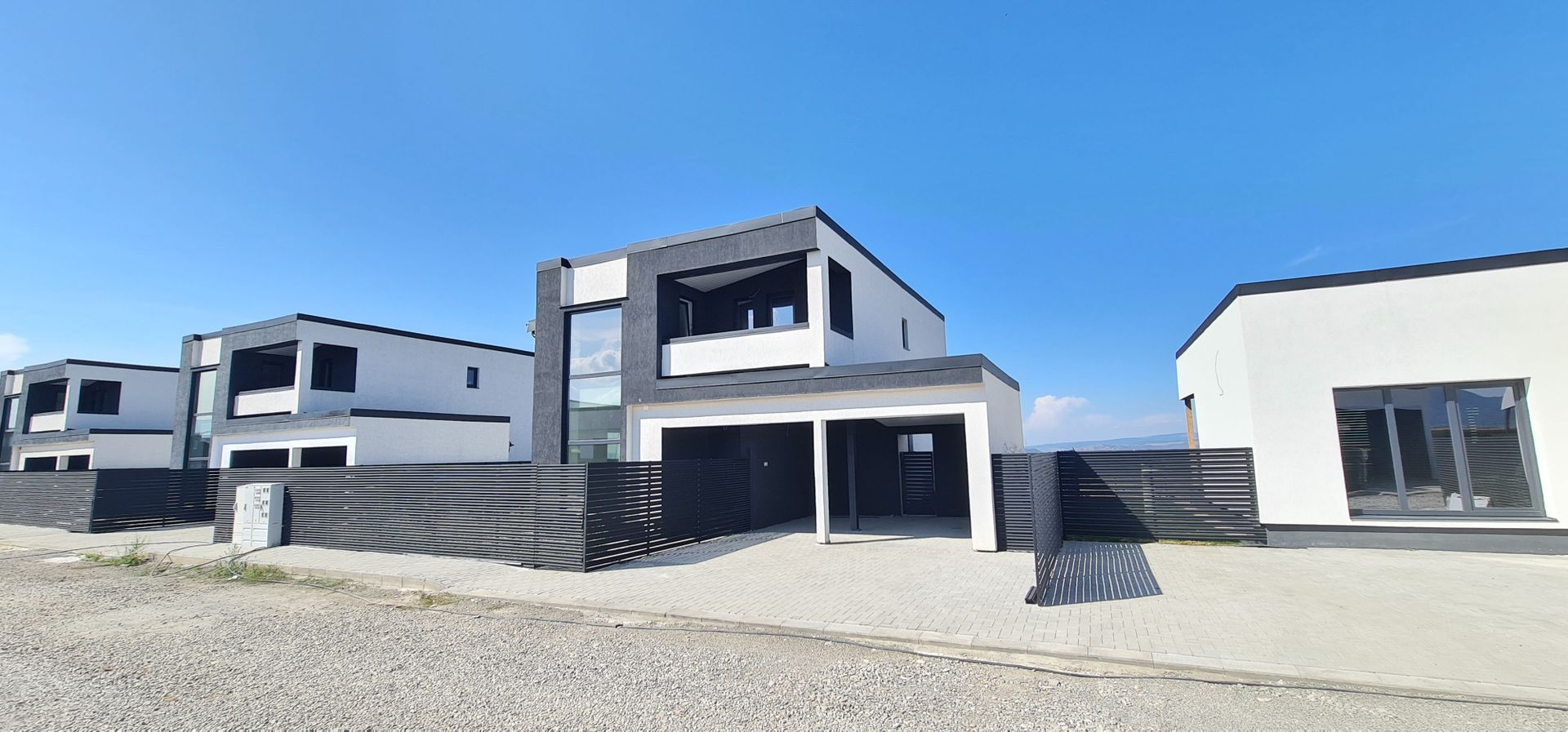 Casa individuala 4 camere 3 bai si garaj Cartier Izvor - Poză 10