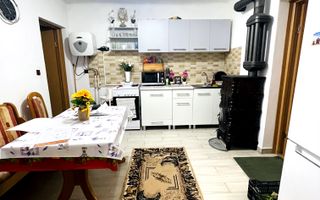 Casă cu 2 dormitoare, anexă și teren 625 mp Biharia - Poză 4