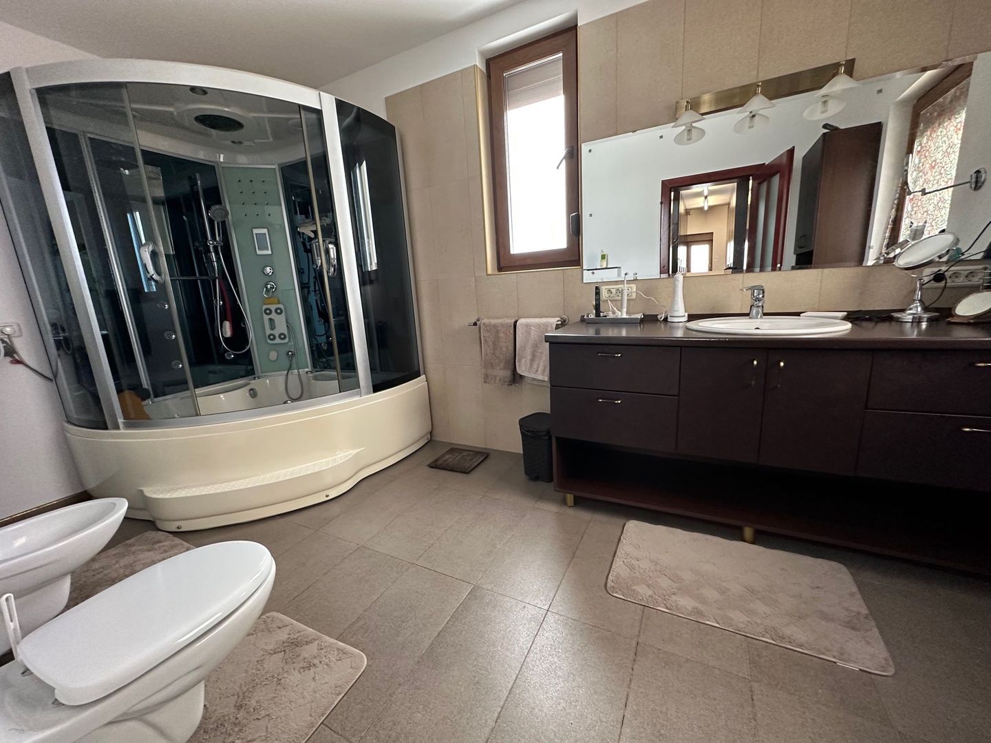 Casa calduroasa și primitoare  Dumbravita - Parc Primărie - Poză 12