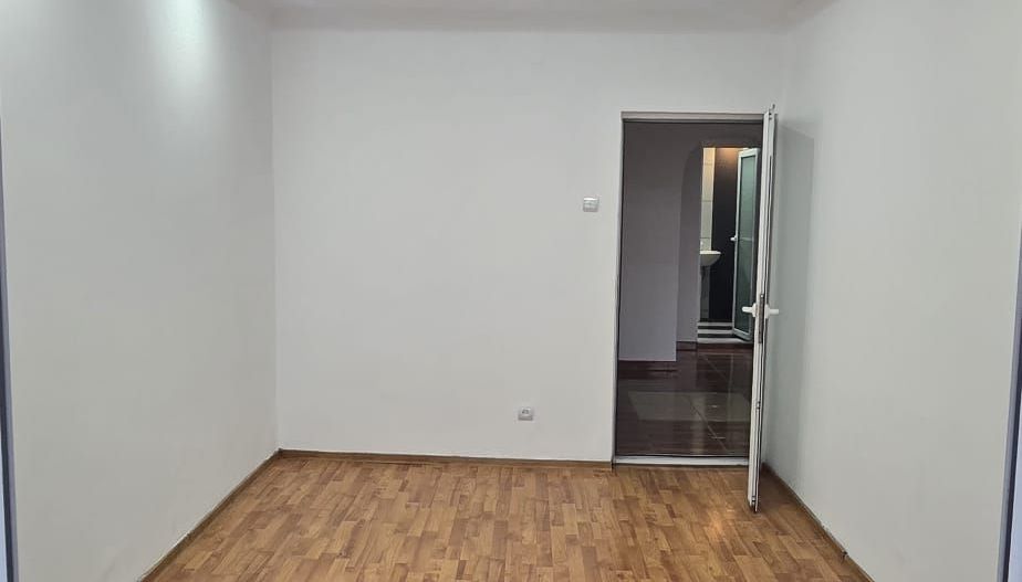 Apartament 4 camere Soseaua Berceni /an 1981 - Poză 25