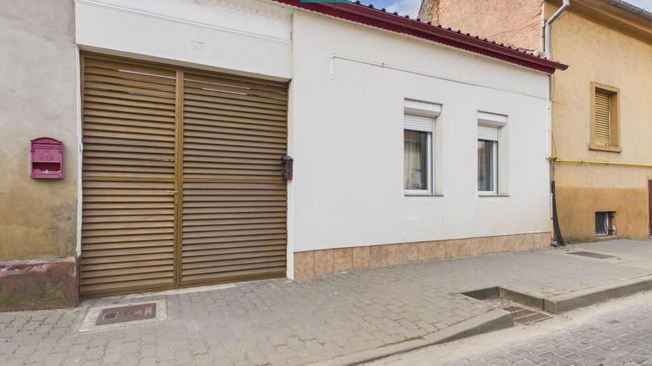 Apartament 2 camere parter în Arad, zona Boul Roşu - Poză 1