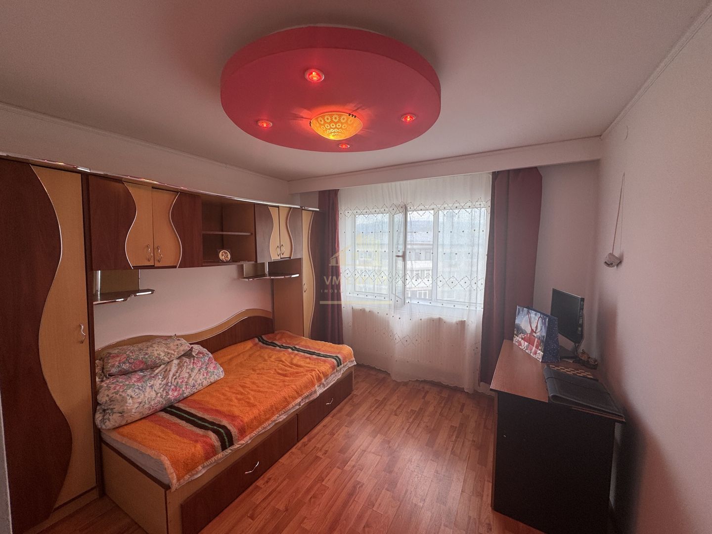 APARTAMENT 2 CAMERE ETAJ 4 CAMPULUNG - Poză 1