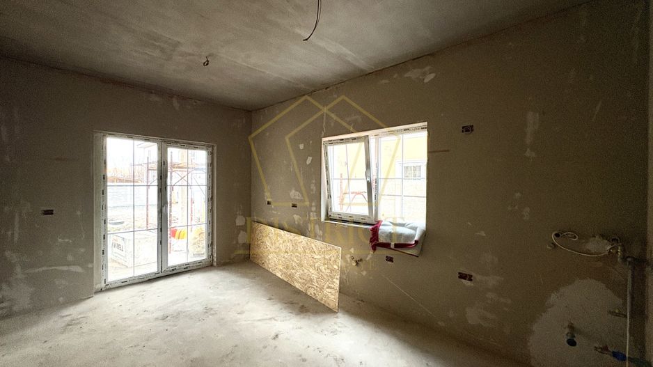 Duplex cu 4 camere, despărțit prin CARPORT | Mosnita Noua | HORNBACH - Poză 3