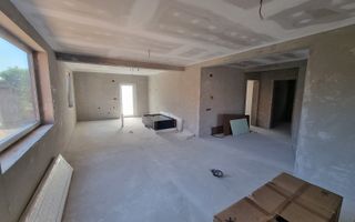 Casa individuala cu 4 camere, toate utilitatile, 500mp teren - Poză 5