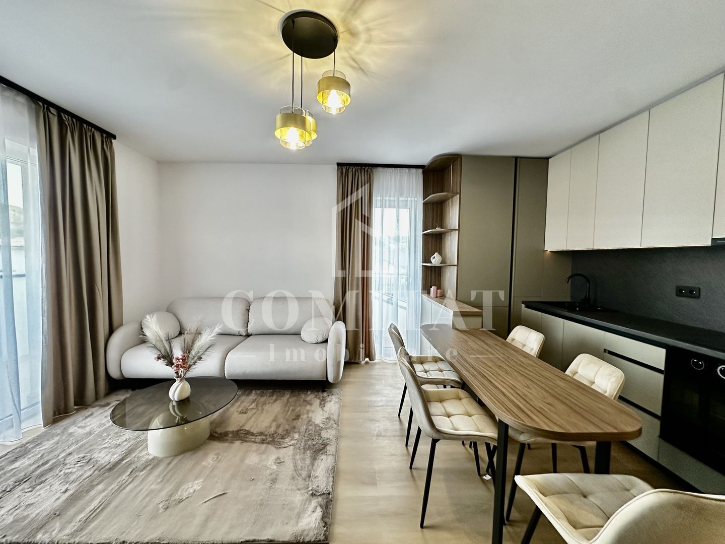 Prima închiriere! Apartament 3 camere | Parcare | Terasă | Eroilor - Poză 1