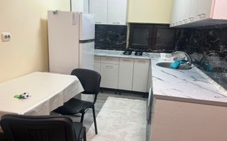 Apartament 2 camere, de inchiriat+ loc de parcare si terasa in curte - Poză 4