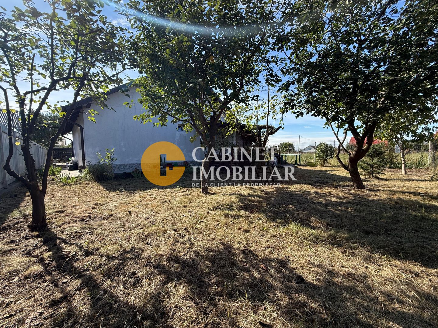 Aroneanu - Casa la asfalt - 420mp teren - 3 camere - Canalizare - Poză 5