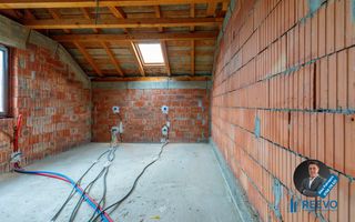 Vilă spațioasă cu vedere la pădure, la doar 15 minute de Bacău! - Poză 27