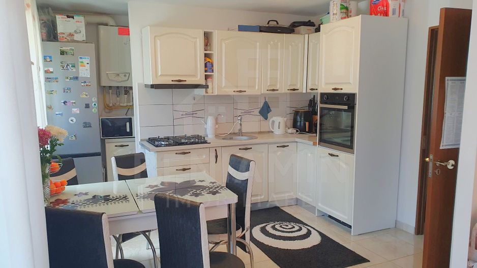 Apartament 4 camere etaj 1 Cartier Noua 99mp doua parcari - Poză 3