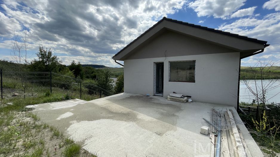 Casa individuala, dispusa trei nivele in Chinteni! - Poză 14