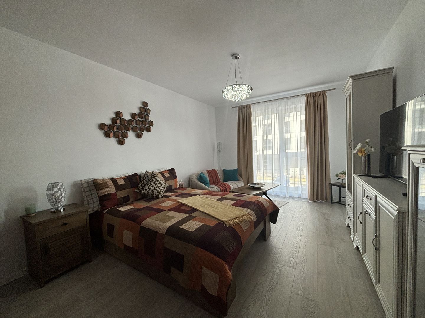 Garosniera - Coresi Avantgarden / Kasper - Poză 1